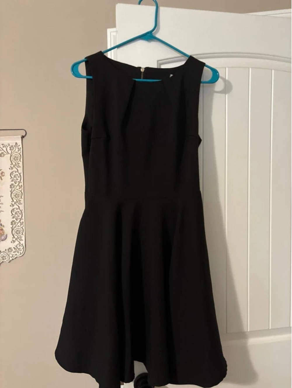 Charming Charlie Women's Sleeveless Black Dress Zips in back Size Small EUC